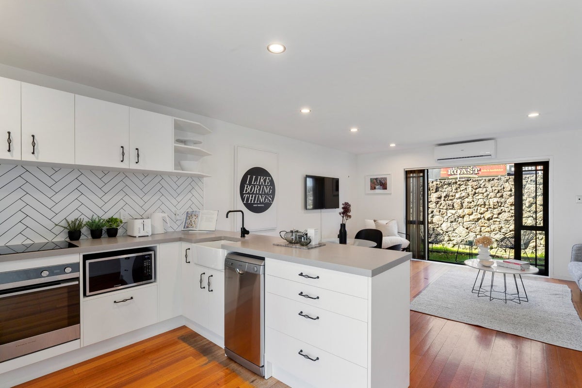 2C Wilton Street, Grey Lynn, Auckland - Carousel 2