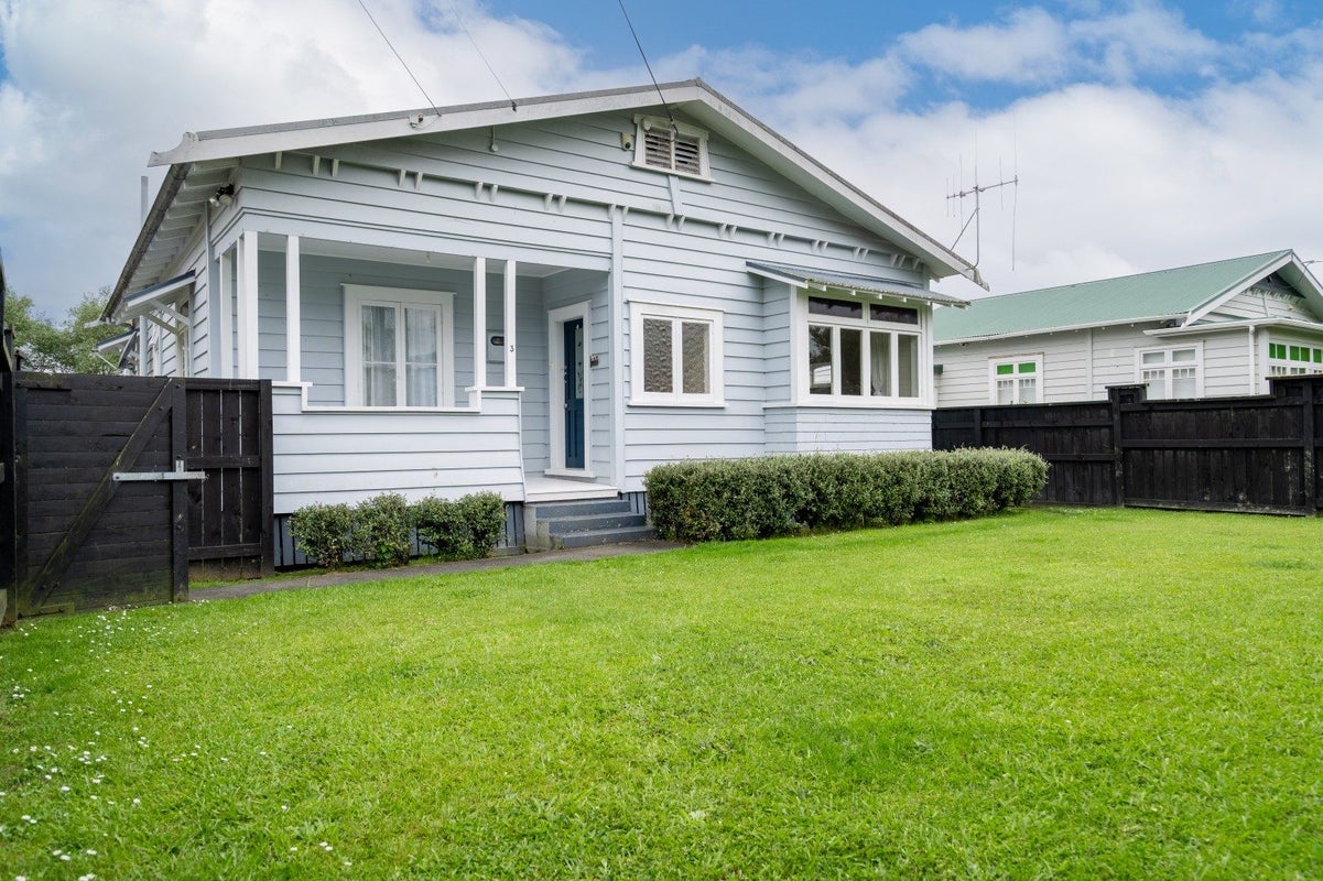3 Bernard Street, Avenues, Whangarei - Carousel 1