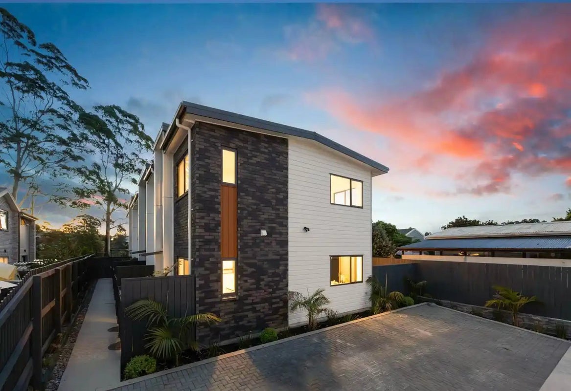 5/81 Vodanovich Road, Te Atatu South, Waitakere City, Auckland - Carousel 1