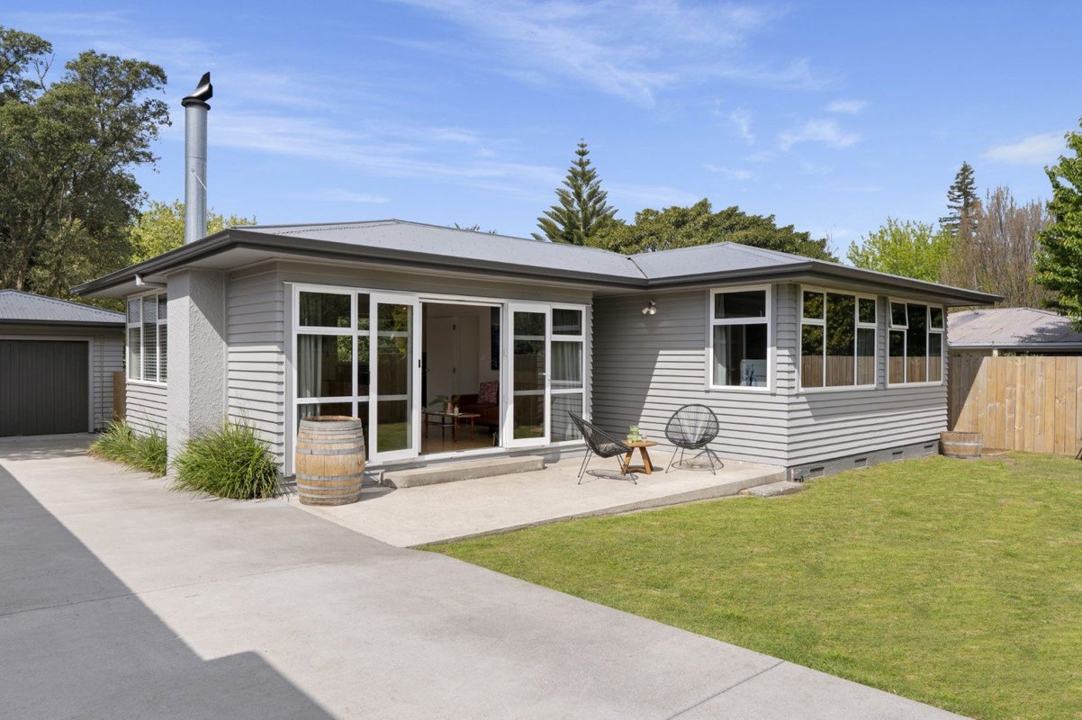 6 Stirling Grove, Greerton, Tauranga - Carousel 1