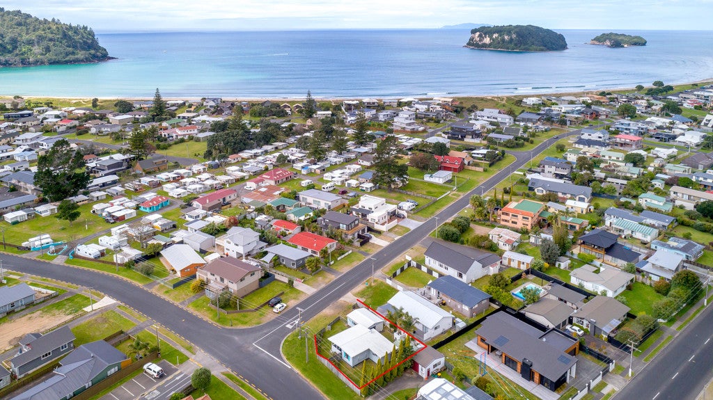 101 Beverley Terrace, Whangamata, Whangamatā - Carousel 1