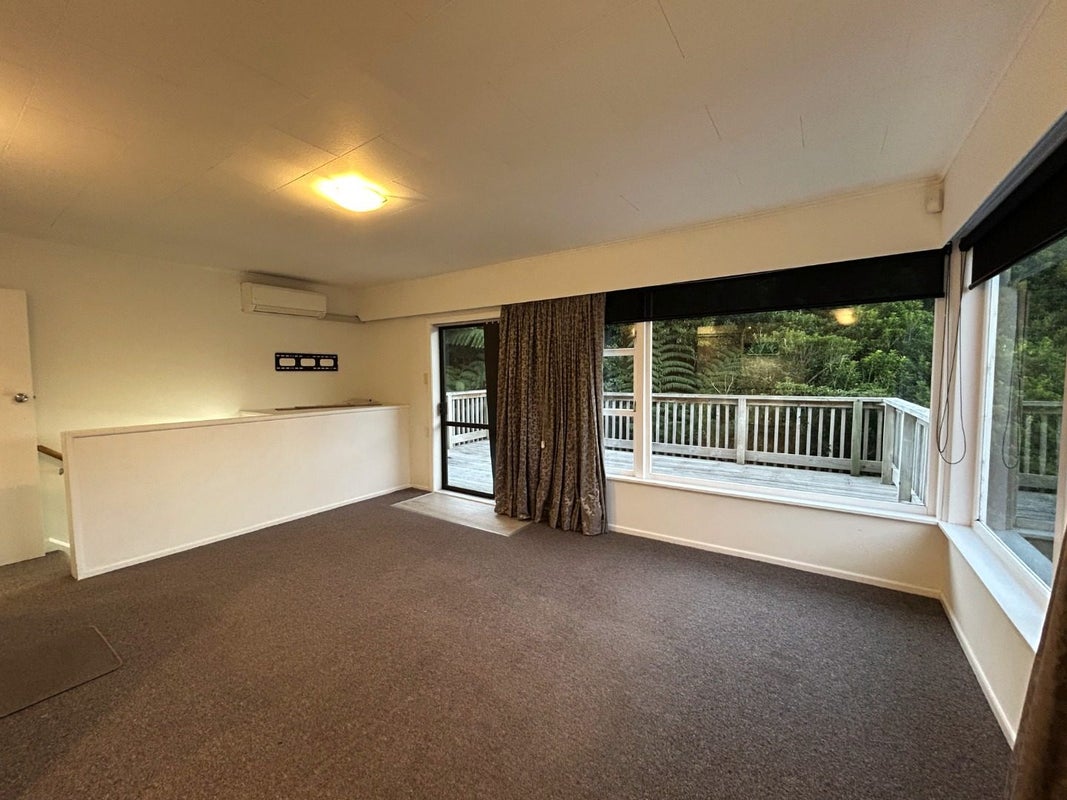 20 Harbour View Road, Harbour View, Lower Hutt - Carousel 19