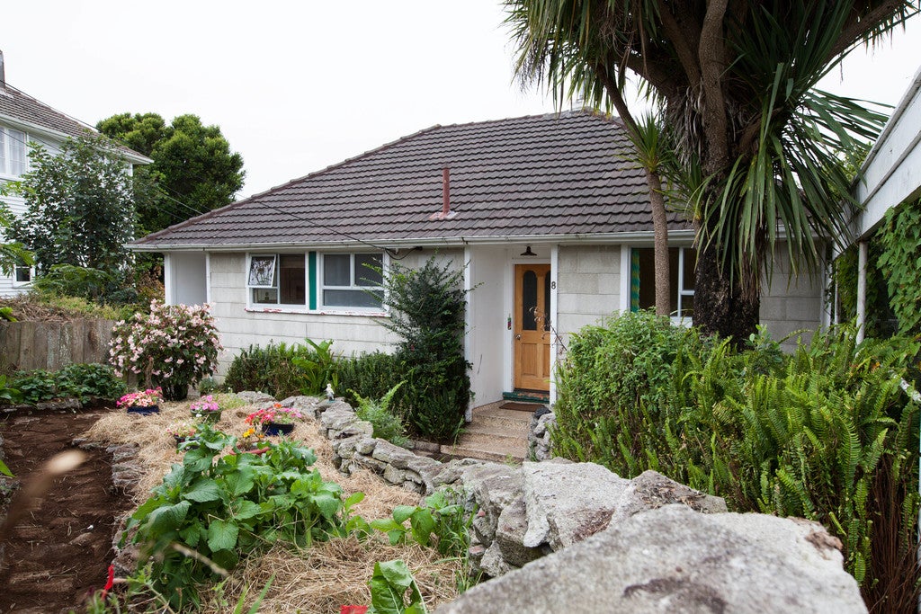 8 Tothill Street, Frankleigh Park, New Plymouth - Carousel 1
