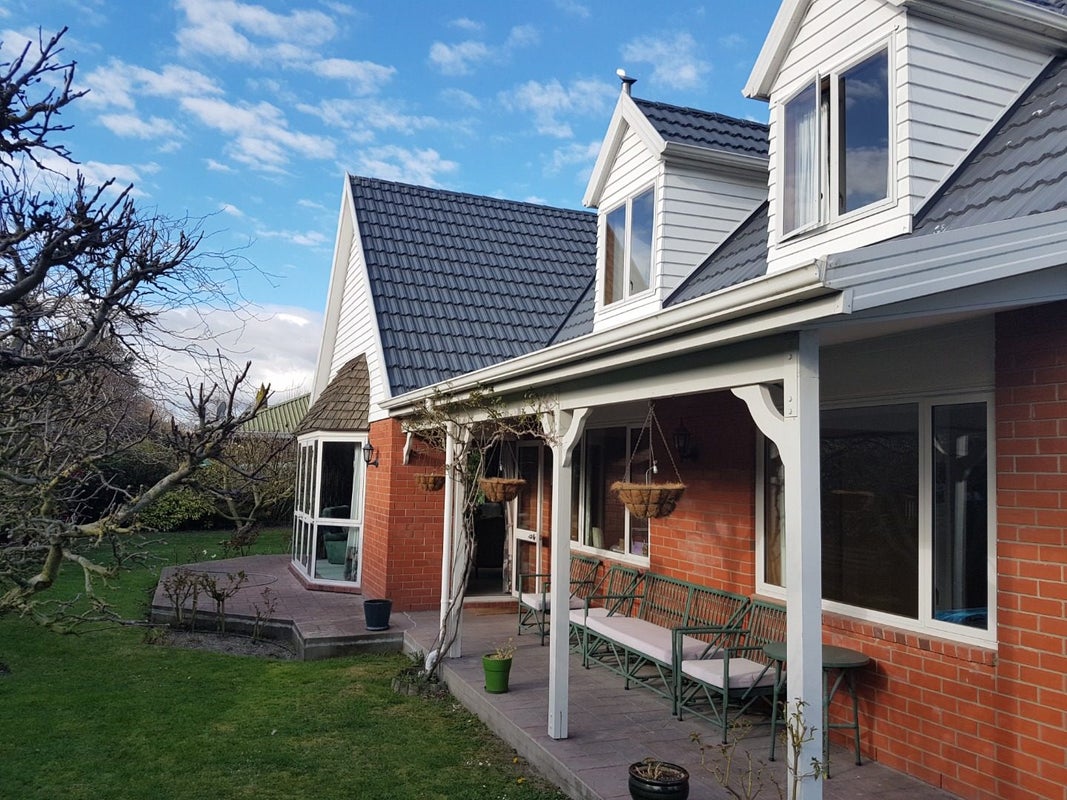 2/3 Kingham Place, Avonhead, Christchurch - Carousel 1