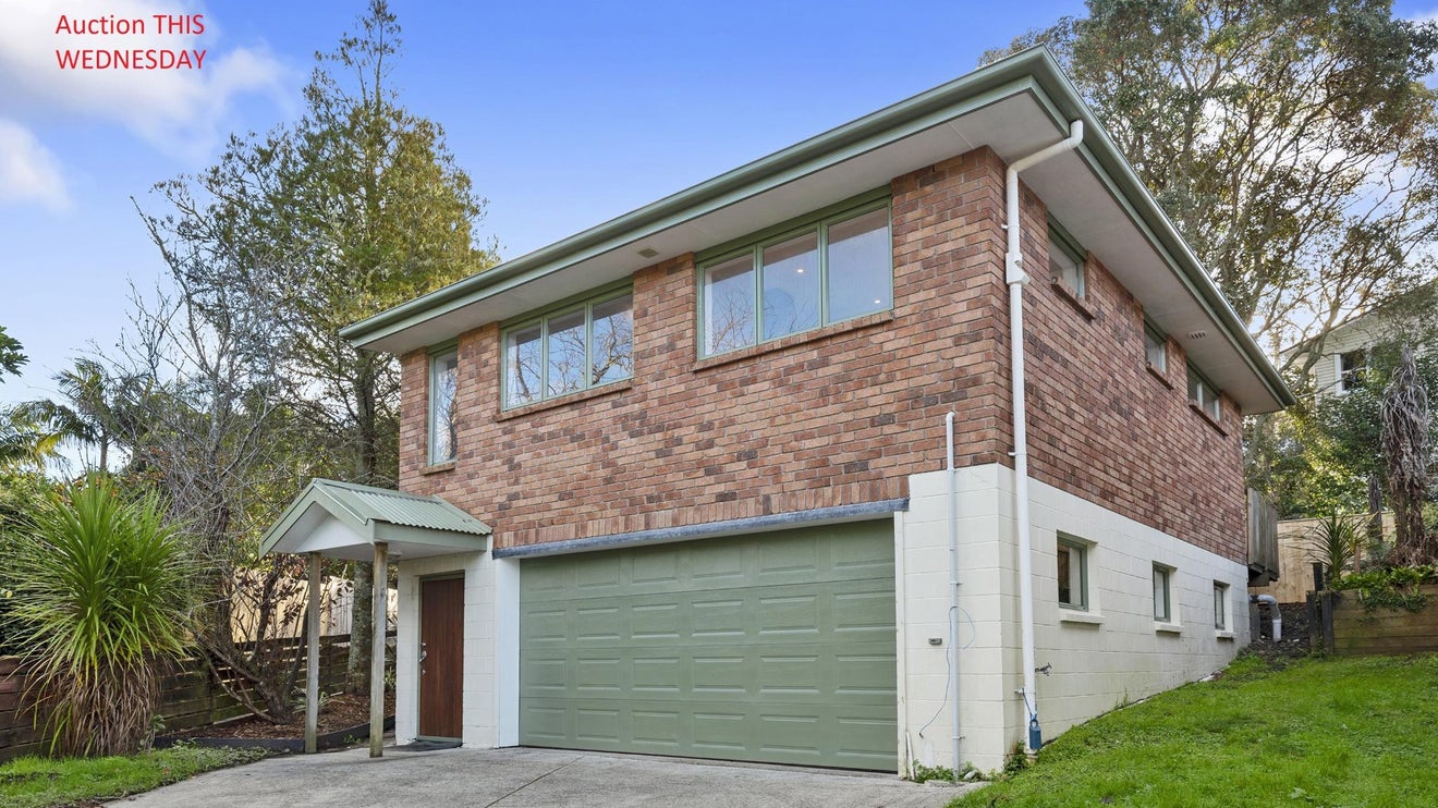 37A Orion Place, Hillcrest, Auckland - Carousel 1