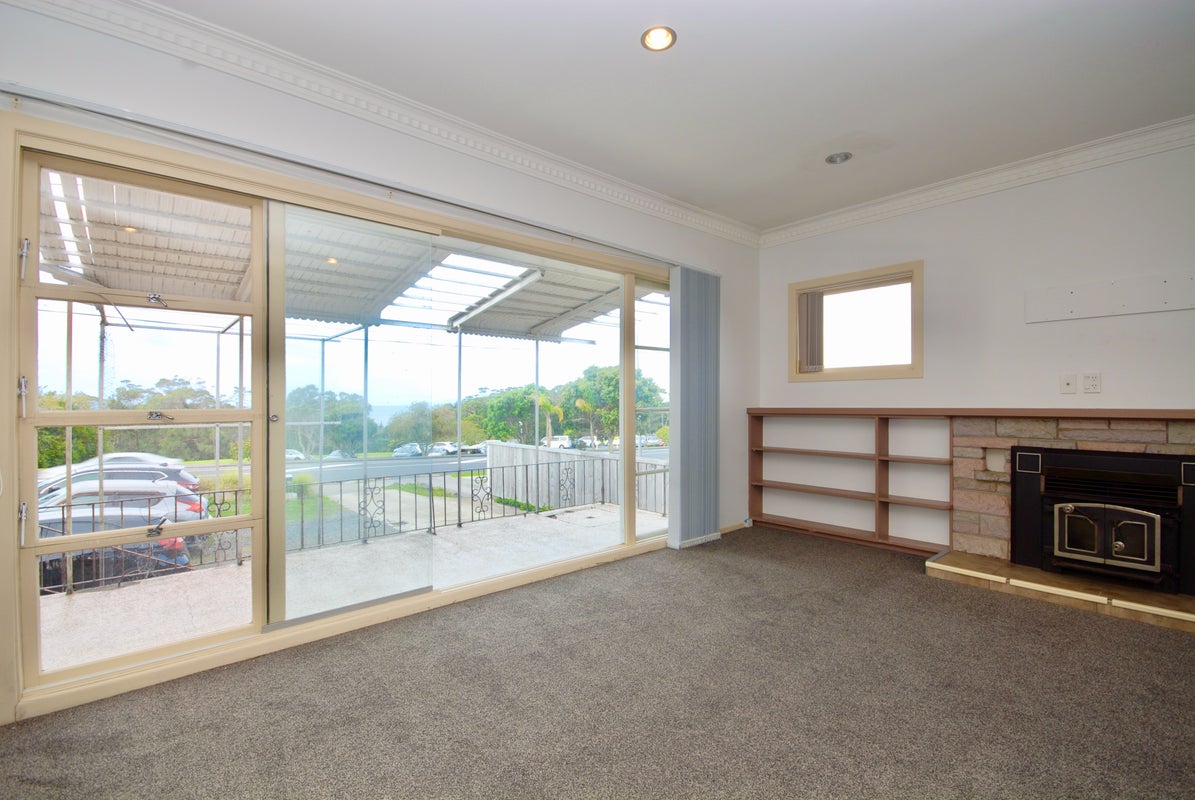 306A East Coast Road, Forrest Hill, Auckland - Carousel 2