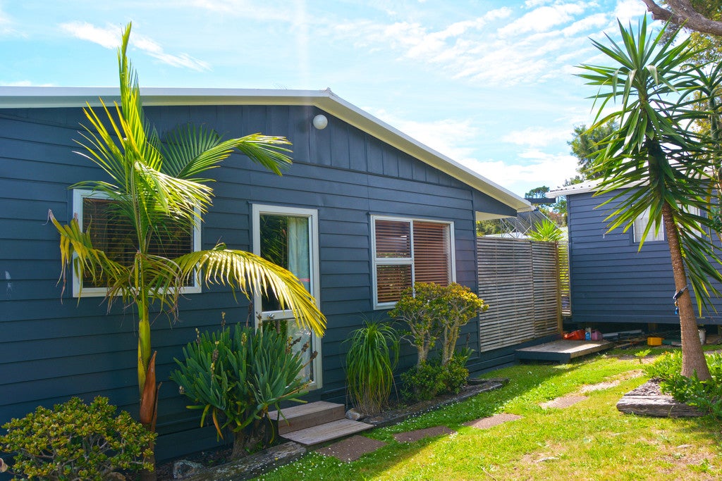 487 Sea View Road, Onetangi, Waiheke Island - Carousel 1