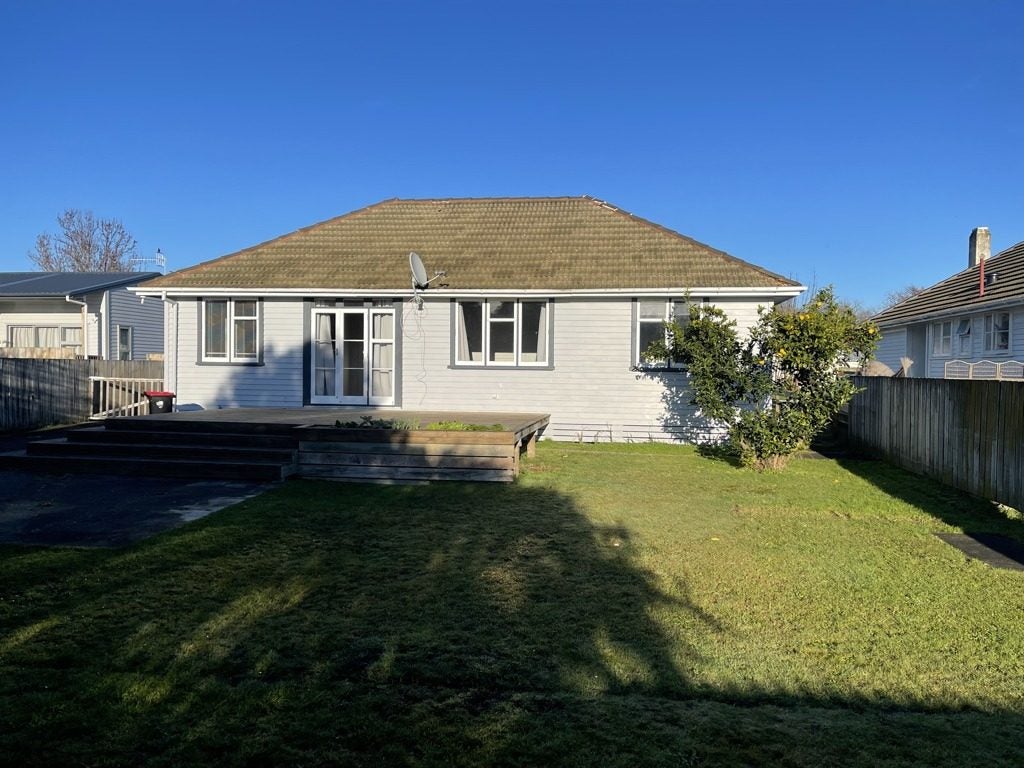 1022 Sussex Street, Mayfair, Hastings - Carousel 2