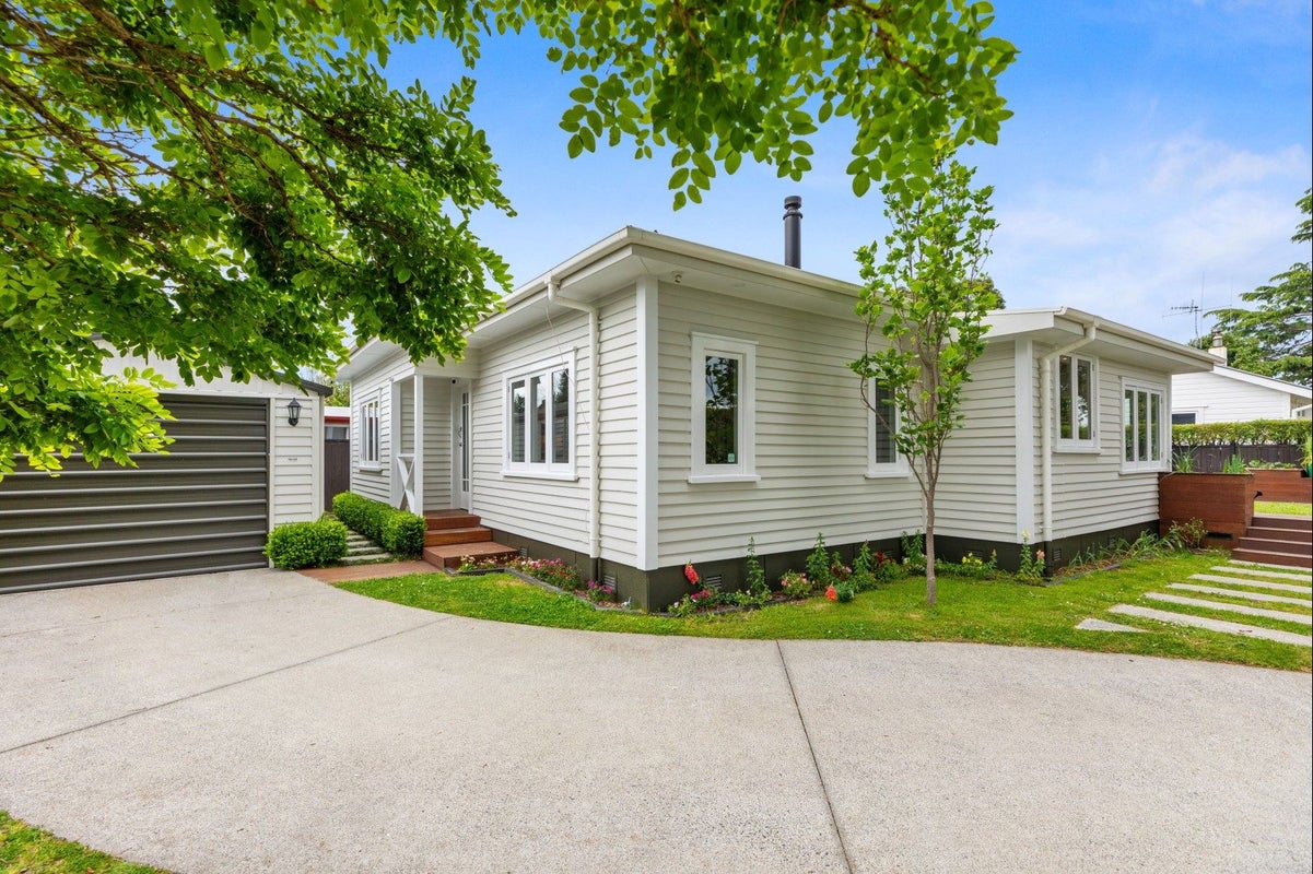 2 Botanical Road, Tauranga South, Tauranga - Carousel 1
