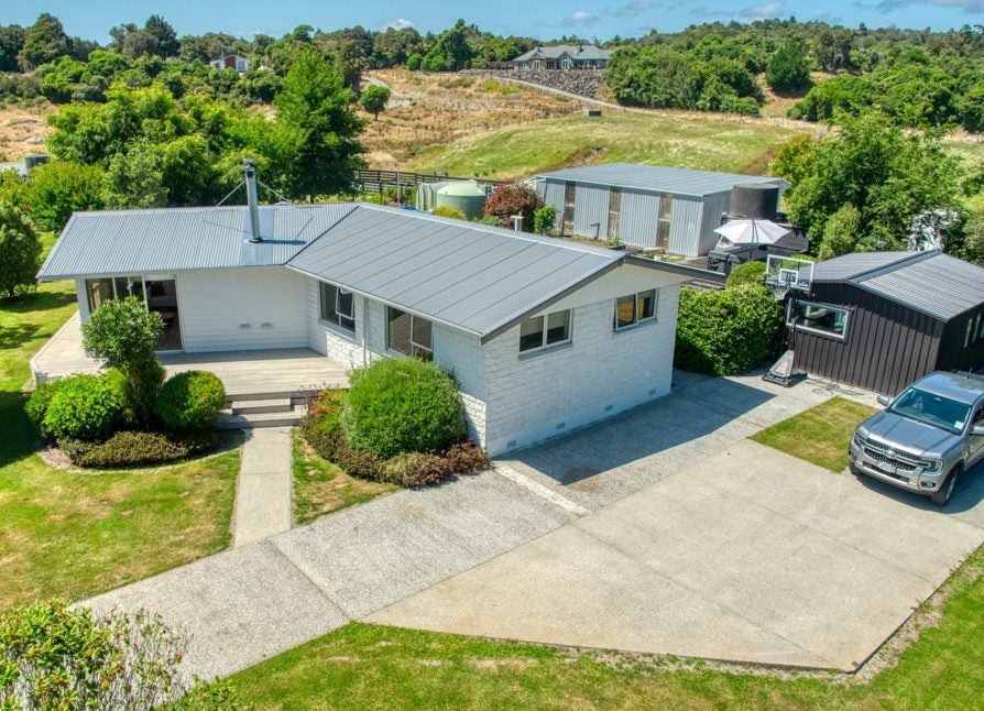 266 Rutherglen Road, Rutherglen, Greymouth - Carousel 1