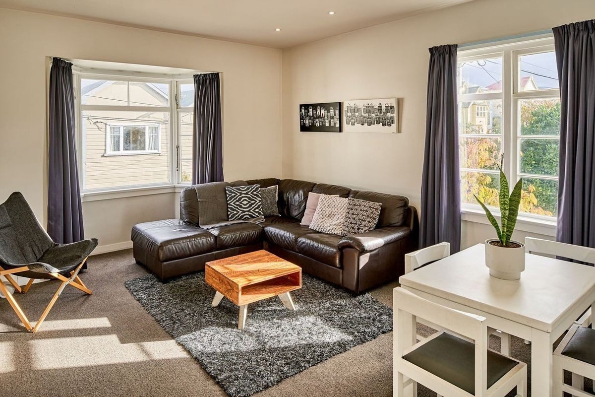 75A Pirie Street, Mount Victoria, Wellington - Carousel 2