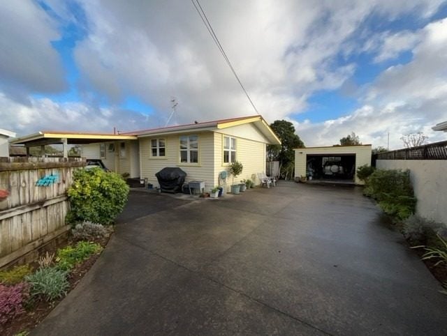 230 Mangorei Road, Merrilands, New Plymouth - Carousel 1