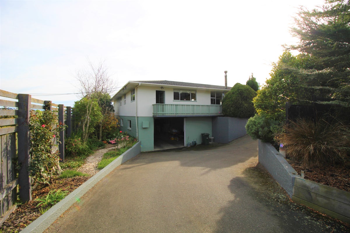 10 Brinkburn Street, South Hill, Oamaru - Carousel 1