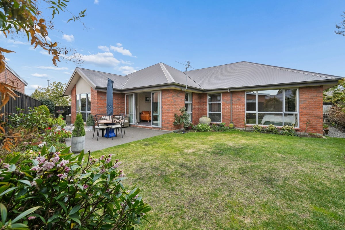 30 Wagner Crescent, Northwood, Christchurch - Carousel 1