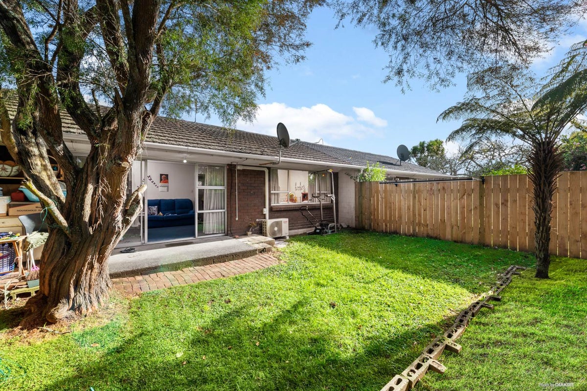2/101 Ash Street, Avondale, Auckland - Carousel 2