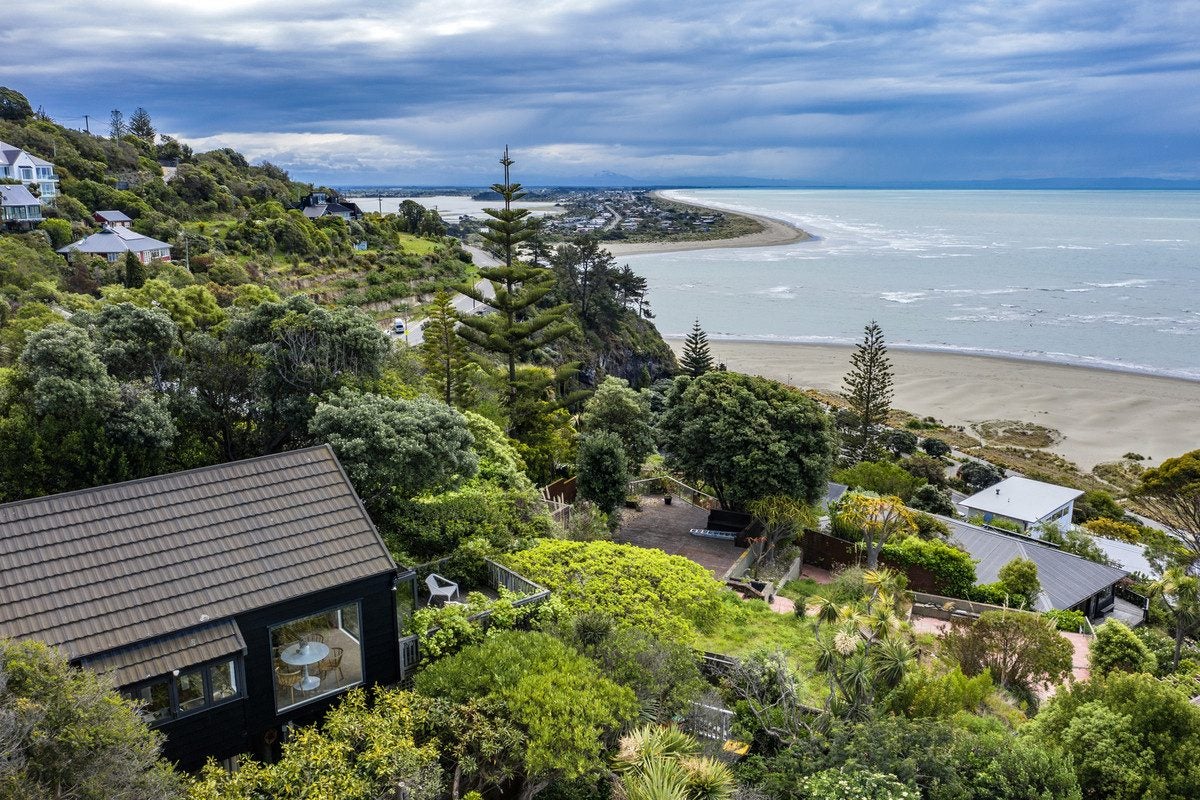 8 Aranoni Track, Clifton, Christchurch - Carousel 2