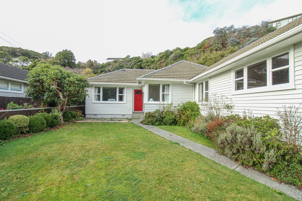93 South Karori Road, Karori, Wellington - Carousel 23