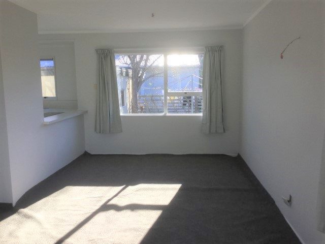 2B Redmond Street, Judea, Tauranga - Carousel 11
