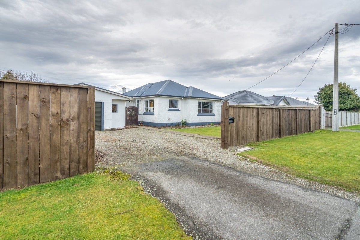9 Stobo Street, Grasmere, Invercargill - Carousel 1
