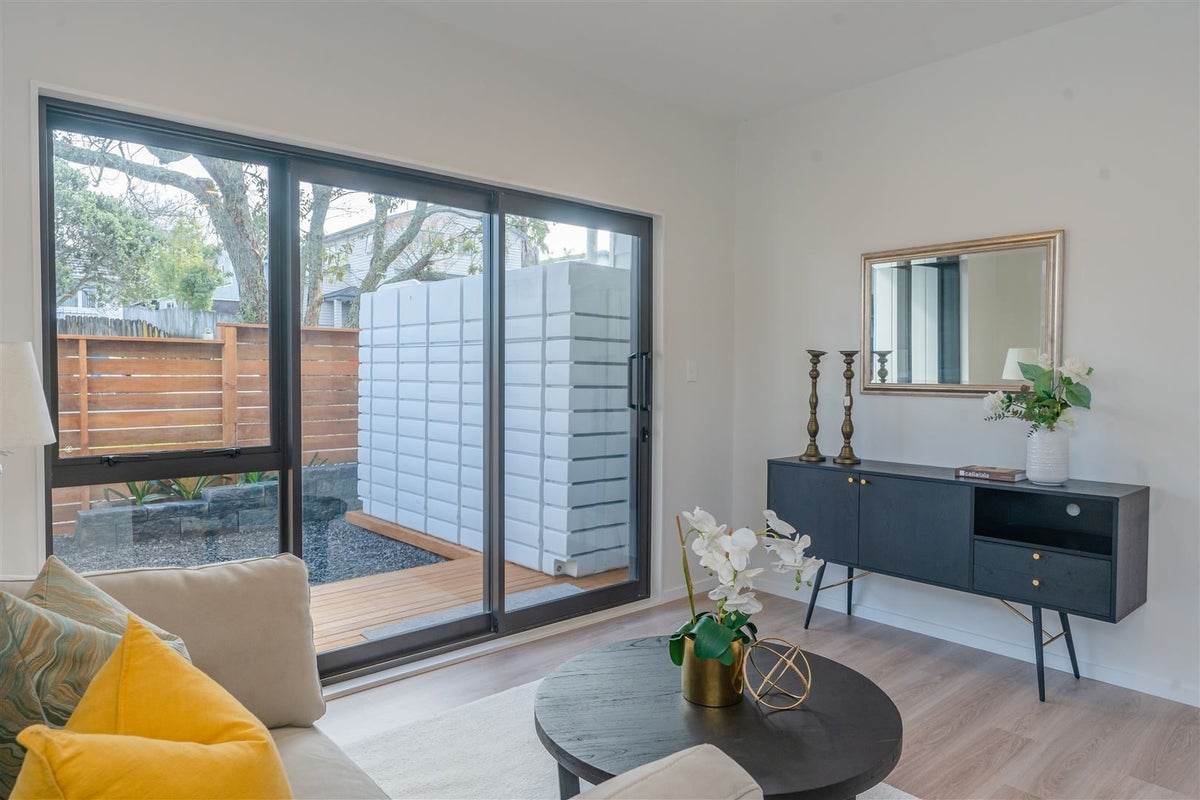 5/18 Kinross Street, Blockhouse Bay, Auckland - Carousel 2
