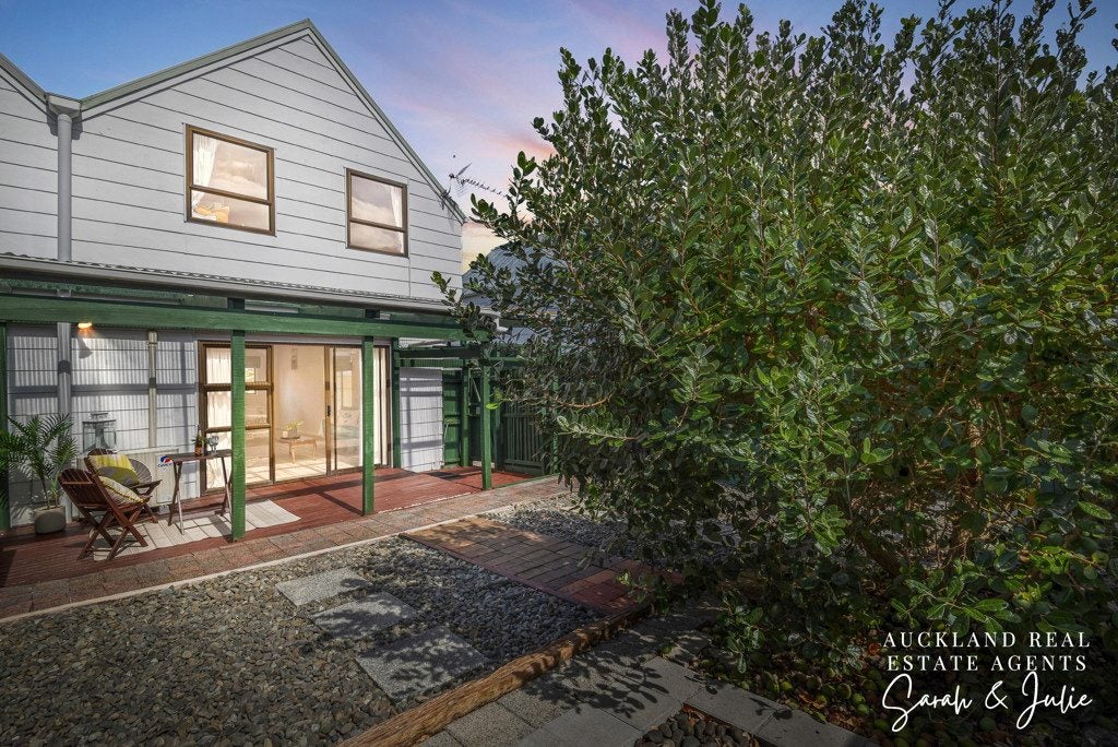 6/30 Owairaka Avenue, Owairaka, Auckland - Carousel 2