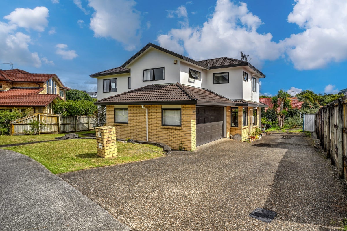 23 Medallion Drive, Oteha, Auckland - Carousel 1