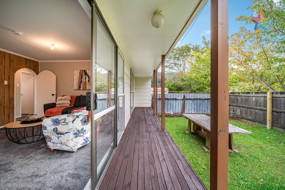316B WELLINGTON RD, GLENDALE, WAINUIOMATA - Carousel 2