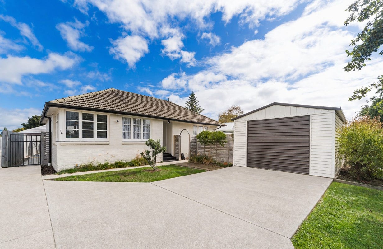 16 Newbury Street, Awapuni, Palmerston North - Carousel 1