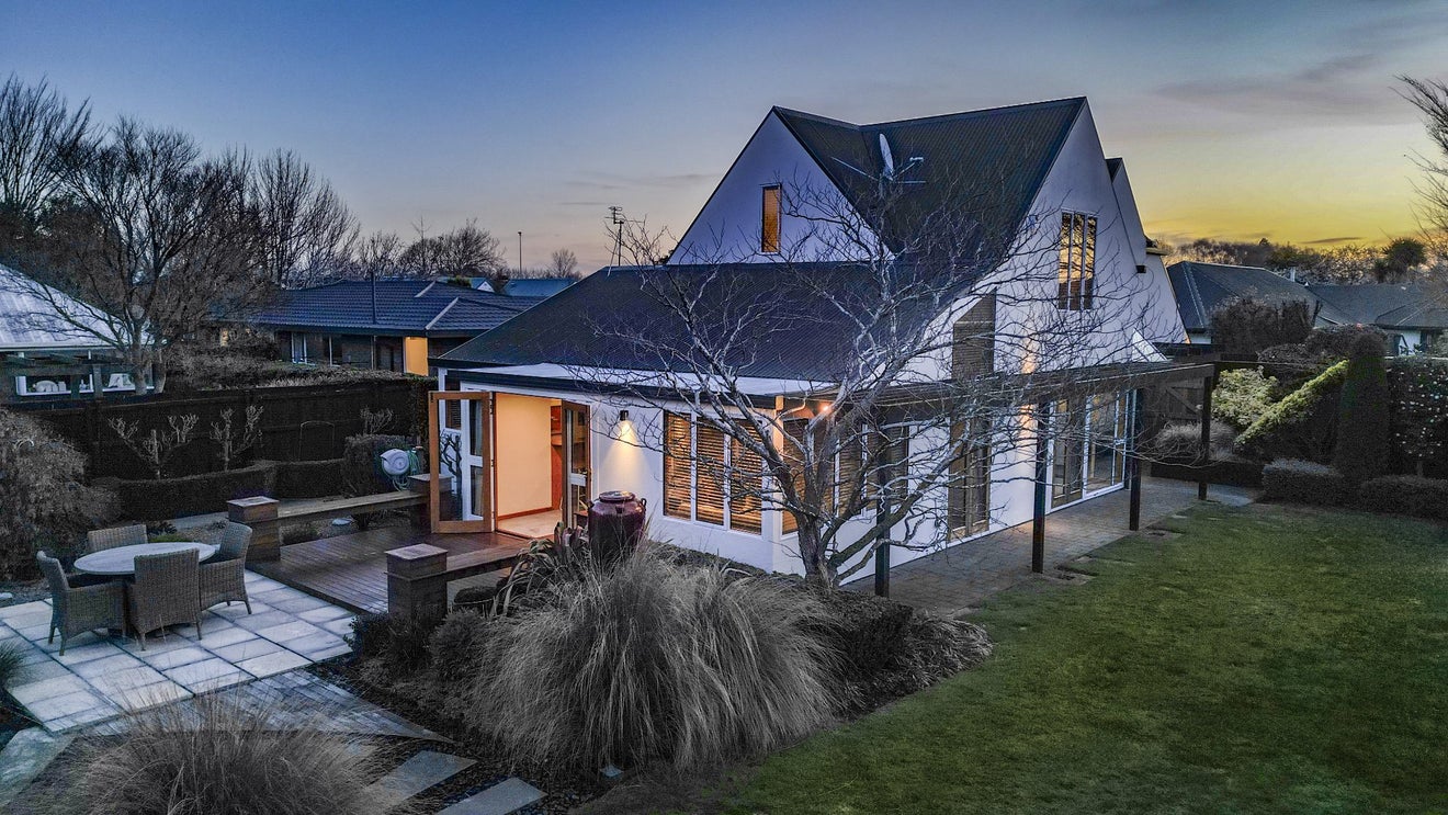 49B Regency Crescent, Redwood, Christchurch - Carousel 1