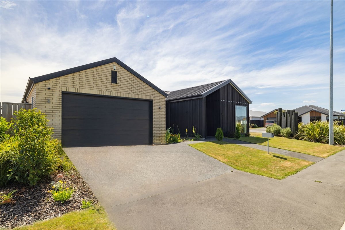 60 William Nicholls Drive, Belfast, Christchurch - Carousel 1