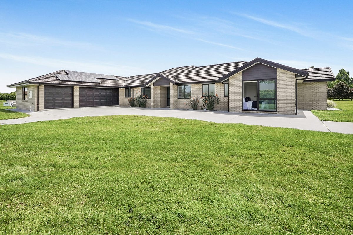 21 Windmill Road, Tamahere, Hamilton - Carousel 1