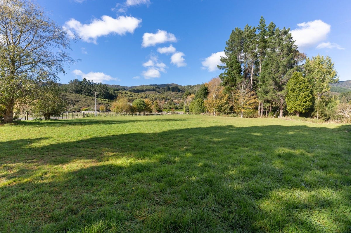 264F Old School Road, Maymorn, Upper Hutt - Carousel 15