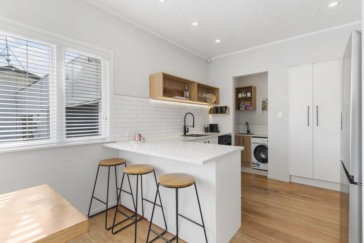 3/98 Kenderdine Road, Papatoetoe, Auckland - Carousel 2