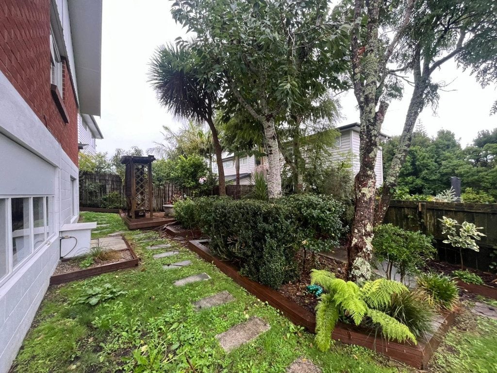 4/305 Great North Road, Henderson, Auckland - Carousel 15