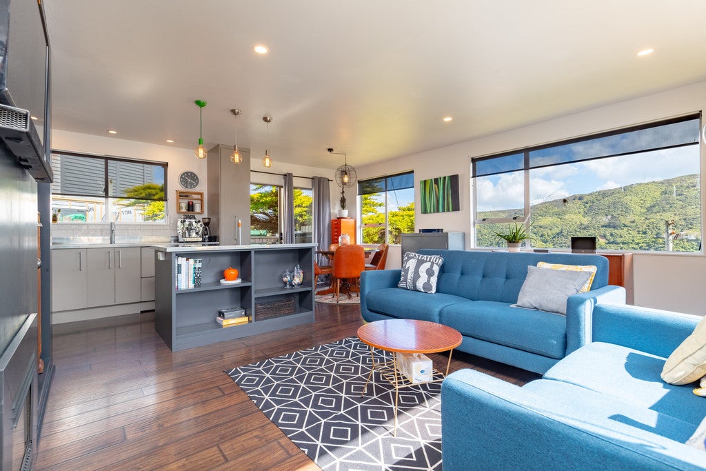 7 Lord Street, Stokes Valley, Lower Hutt - Carousel 2