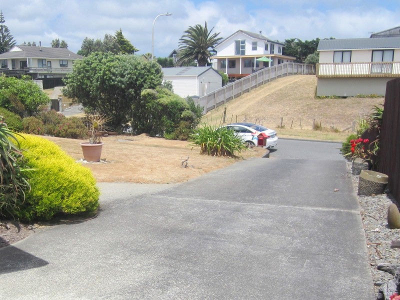 10 Takitimu Street, Waitarere Beach, Levin - Carousel 20