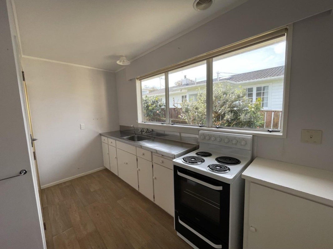 2 Aiken Road, Saint Johns Hill, Whanganui - Carousel 2