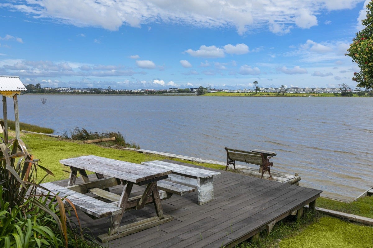 5 Ferry Parade, Herald Island, Auckland - Carousel 20