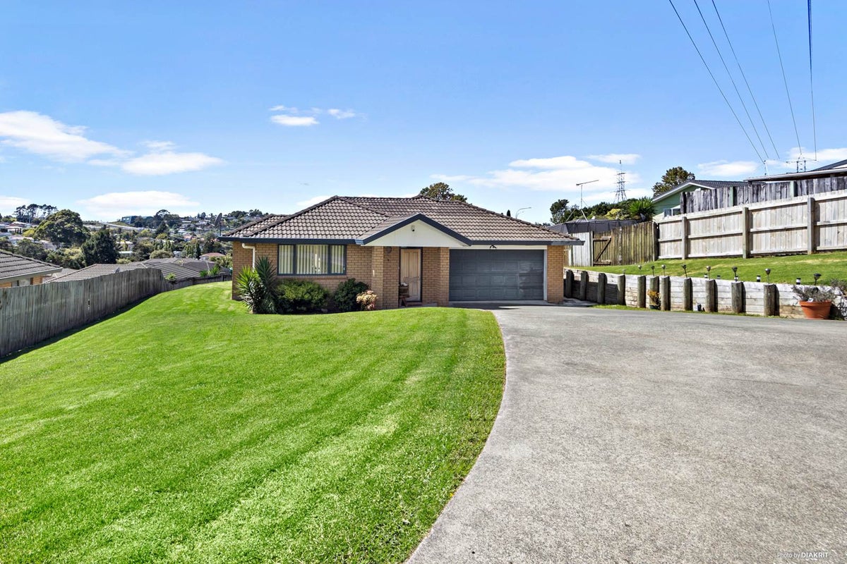 6 Jever Place, Massey, Auckland - Carousel 2