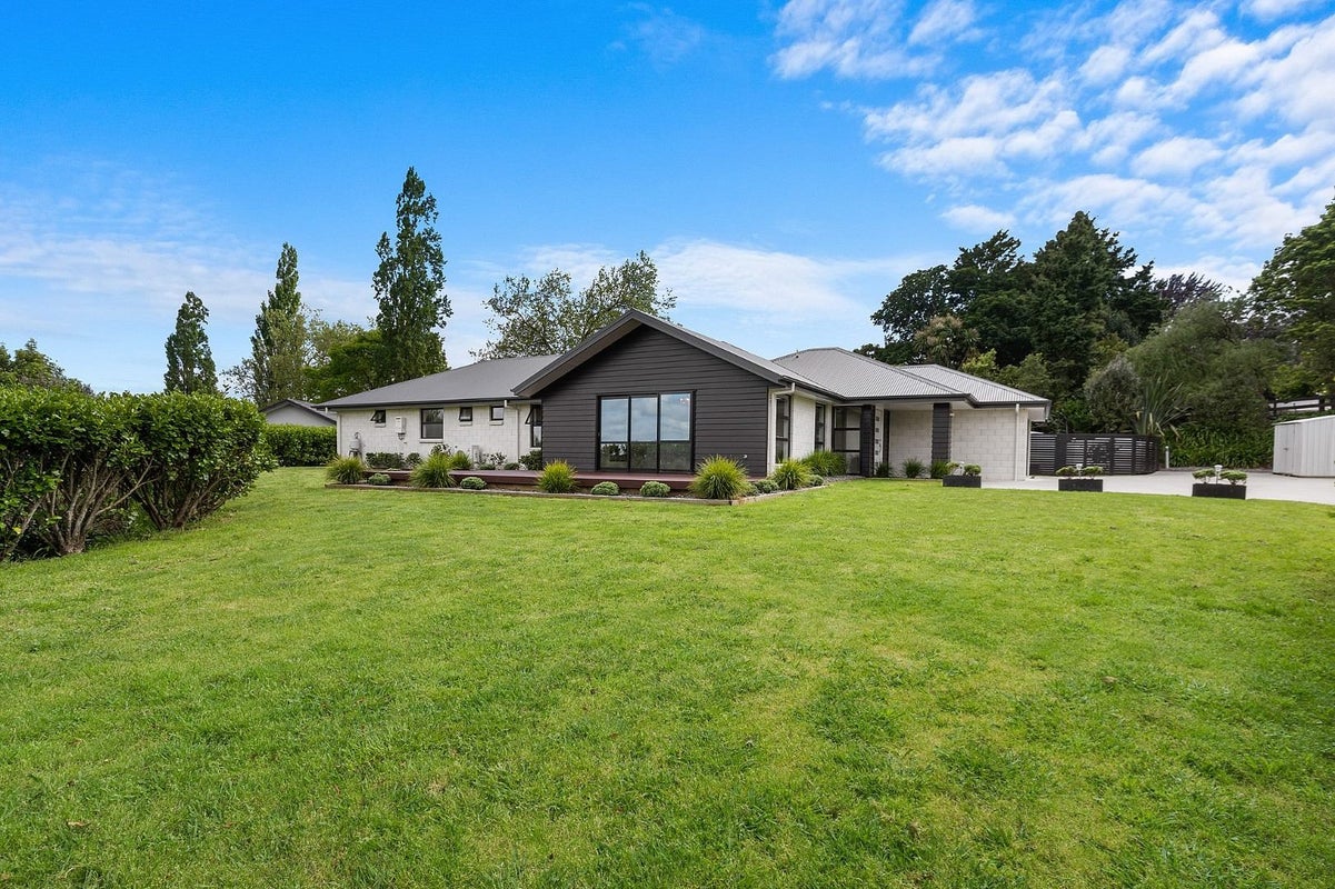 20 Riverside Lane, Karapiro, Cambridge - Carousel 1