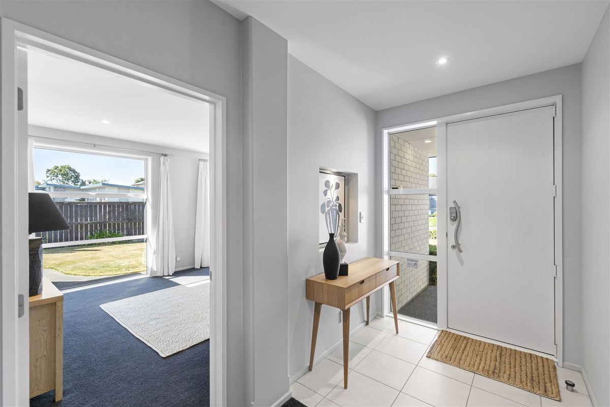 25 Brookwater Avenue, Northwood, Christchurch - Carousel 2