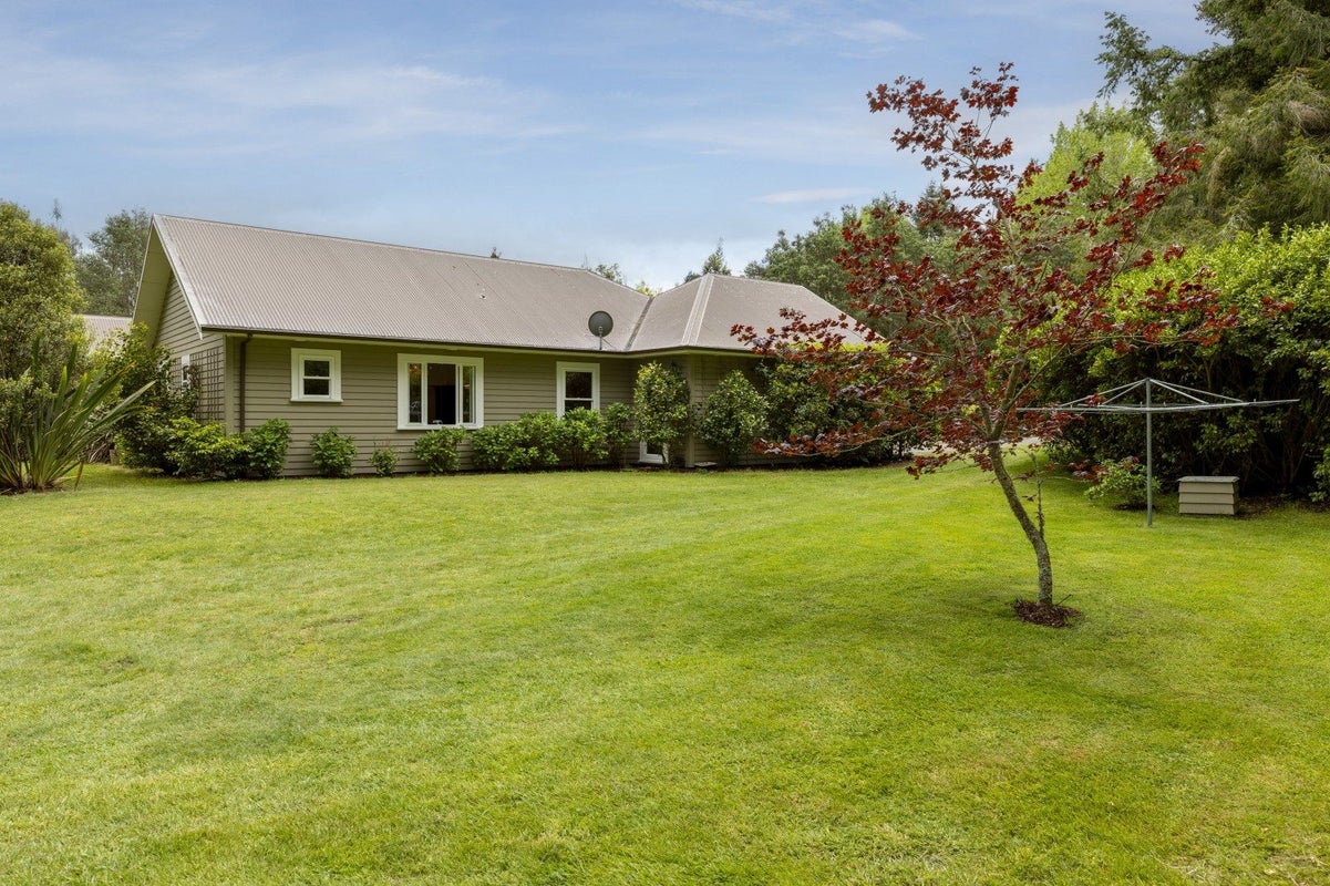 365 Whangamata Road, Kinloch, Taupo, Waikato - Carousel 36