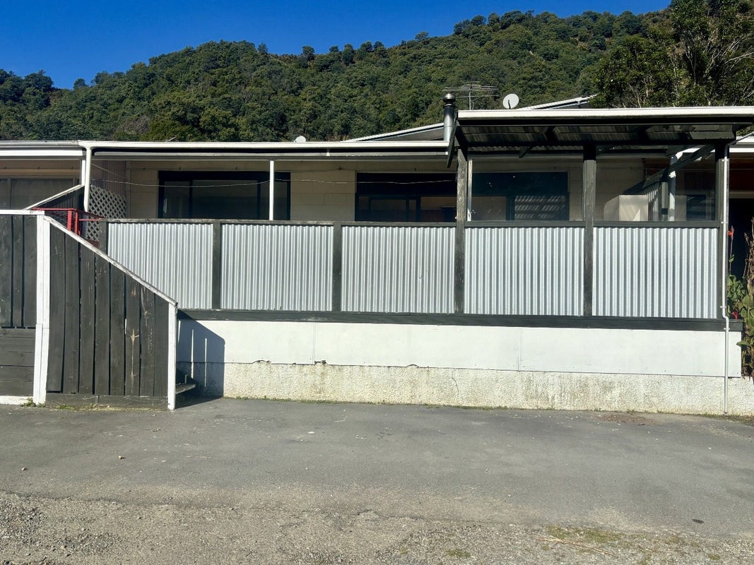 4/3 Angle Street, Picton, Picton - Carousel 9