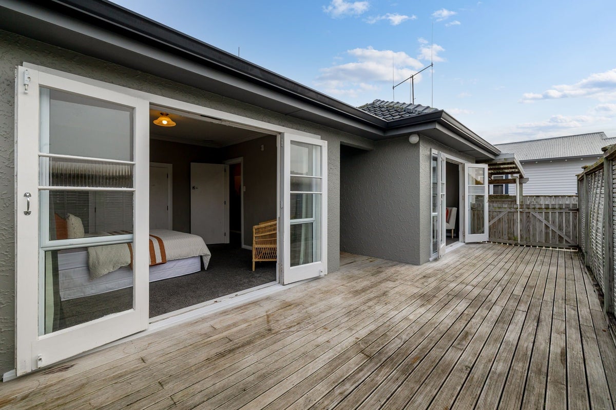 25 Glasgow Street, Takaro, Palmerston North - Carousel 1