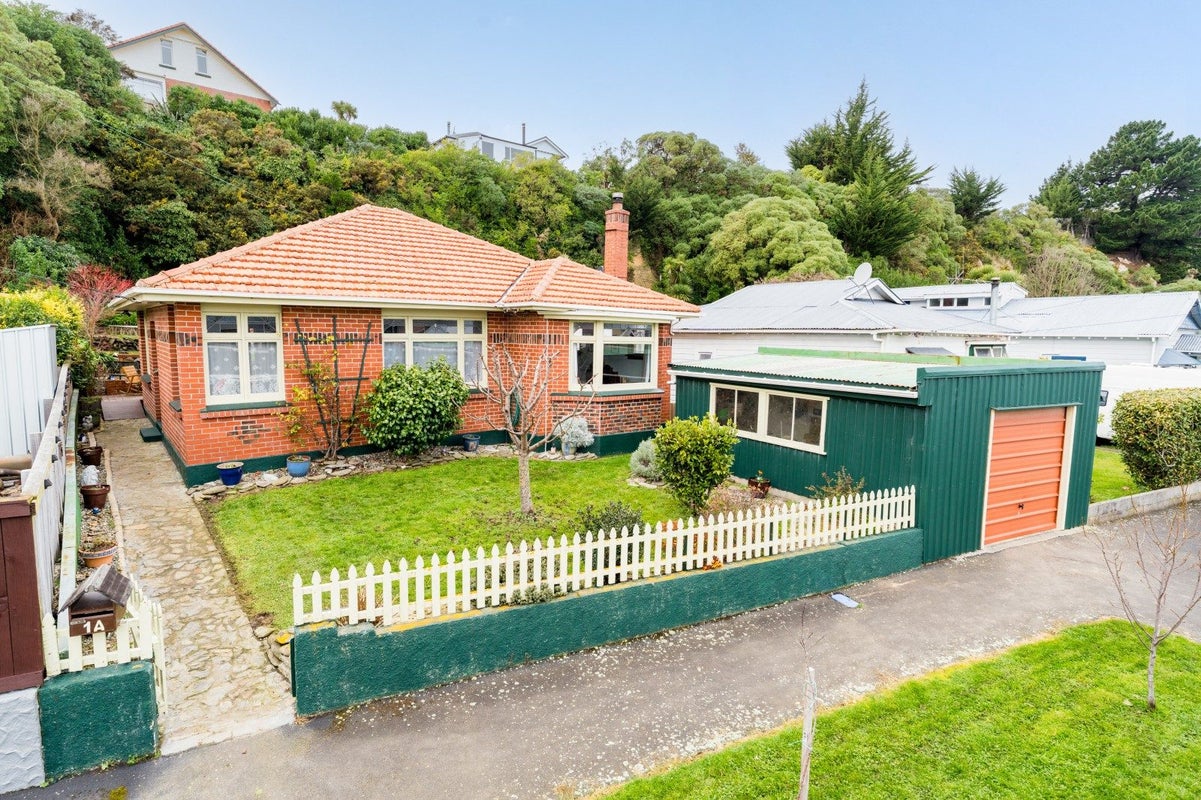1A Rona Street, Saint Kilda, Dunedin - Carousel 1