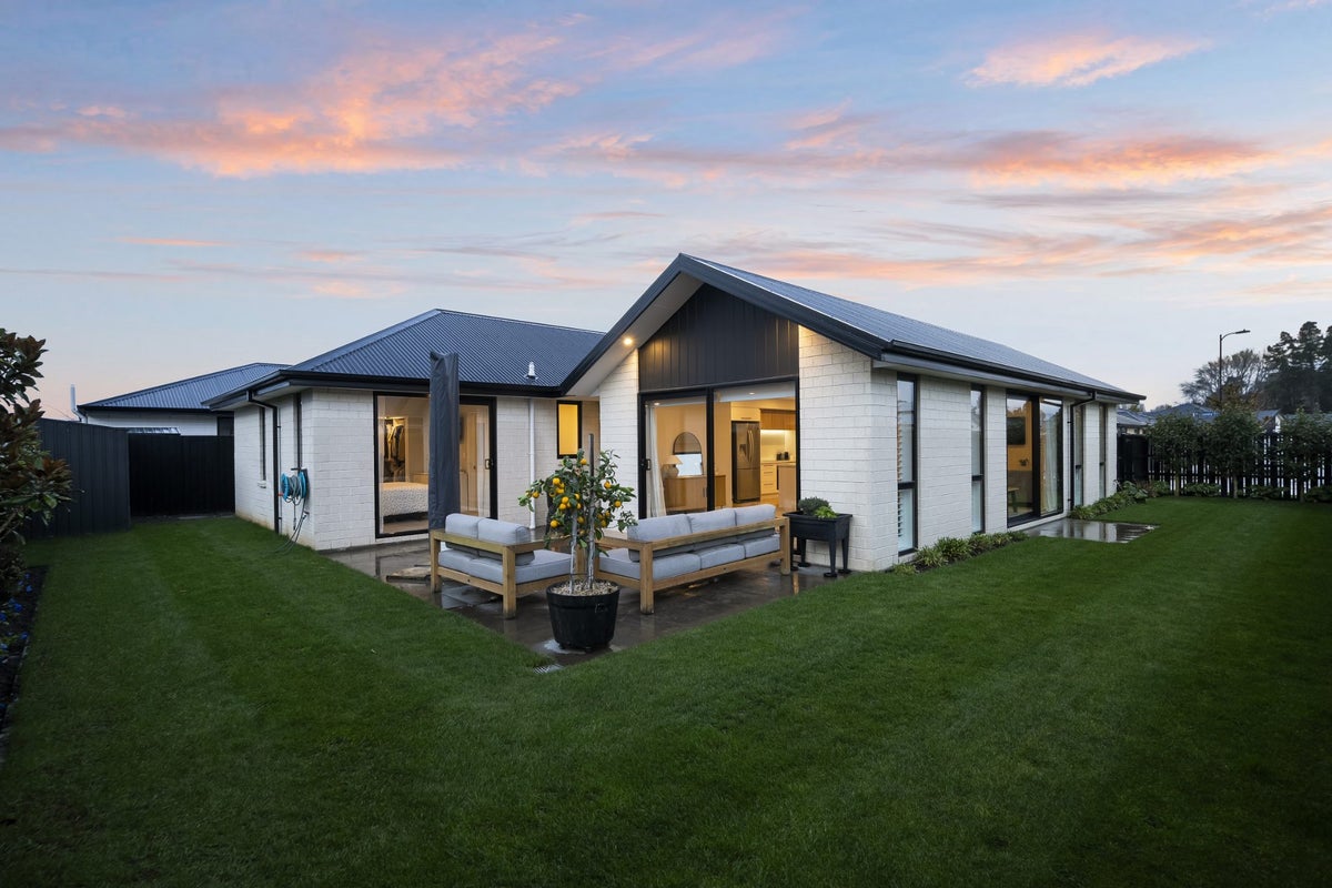 18 Sweeney Street, Marshland, Christchurch - Carousel 2