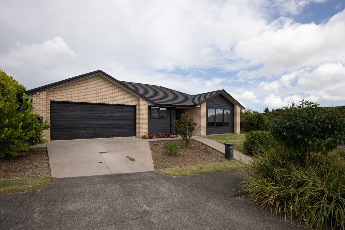 1 Fetter Lane, Paerata, Pukekohe - Carousel 2