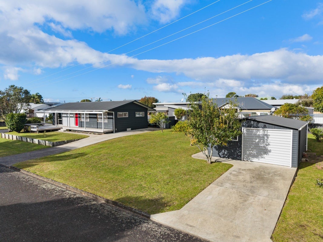 401 Linton Crescent, Whangamata - Carousel 2