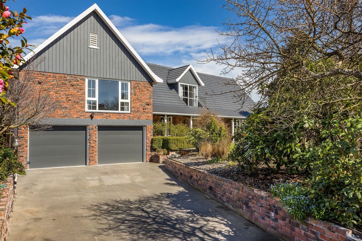 24 Hillcrest Place, Avonhead, Christchurch - Carousel 2