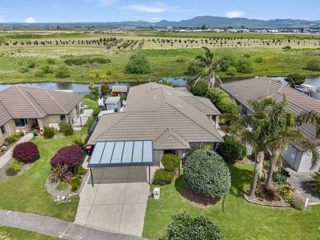 60 Gibson Place, Papamoa Beach, Papamoa - Carousel 1